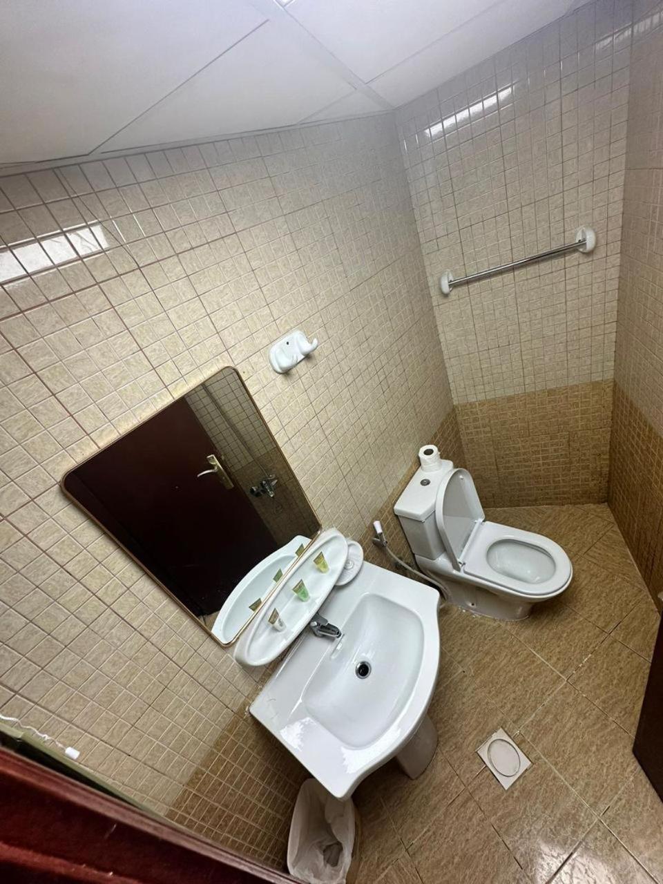 Safari Hotel Apartments Ajman Eksteriør bilde