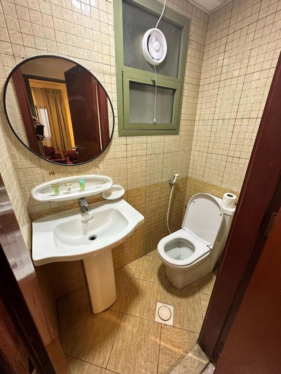 Safari Hotel Apartments Ajman Eksteriør bilde